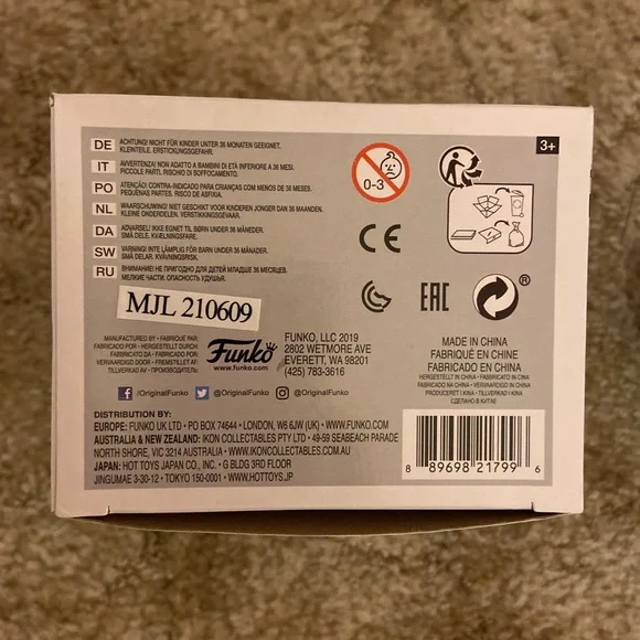 SOLD - Funko POP! Home Alone Marv 493 - Picture 6 of 6